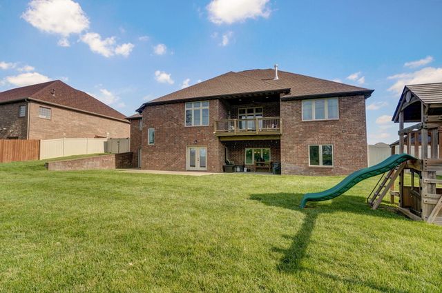 2714 E Cherrybark Street, Springfield, MO 65804
