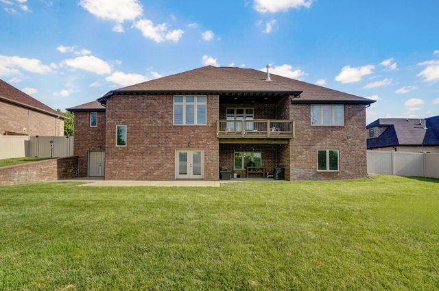 2714 E Cherrybark Street, Springfield, MO 65804