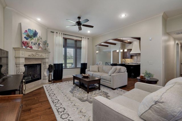 2714 E Cherrybark Street, Springfield, MO 65804