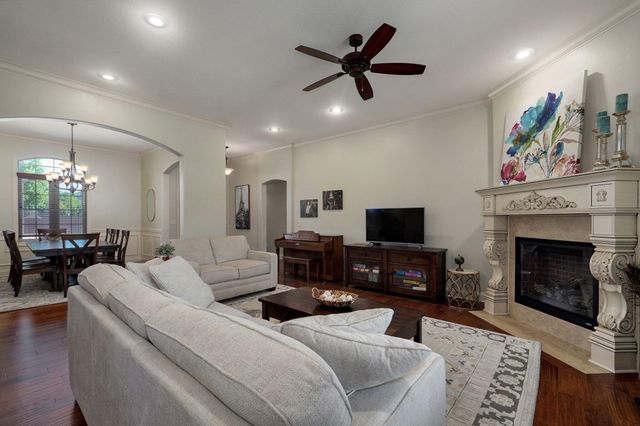 2714 E Cherrybark Street, Springfield, MO 65804