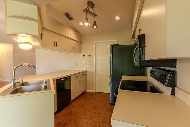 94 LAKE DAISY BOULEVARD, Winter Haven, FL 33884