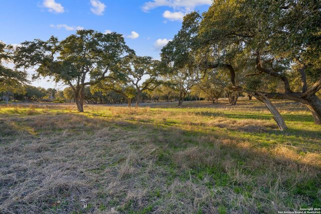 539 Clay Ridge, Canyon Lake, TX 78133