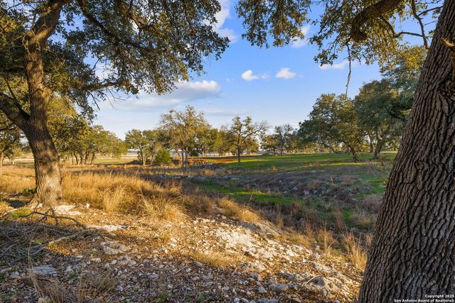 539 Clay Ridge, Canyon Lake, TX 78133
