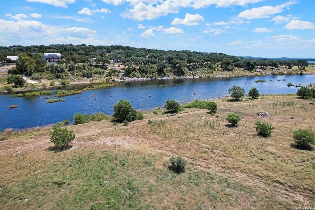 539 Clay Ridge, Canyon Lake, TX 78133