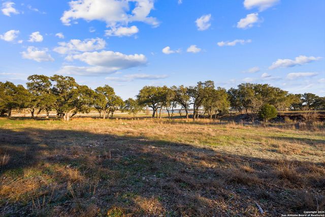 539 Clay Ridge, Canyon Lake, TX 78133