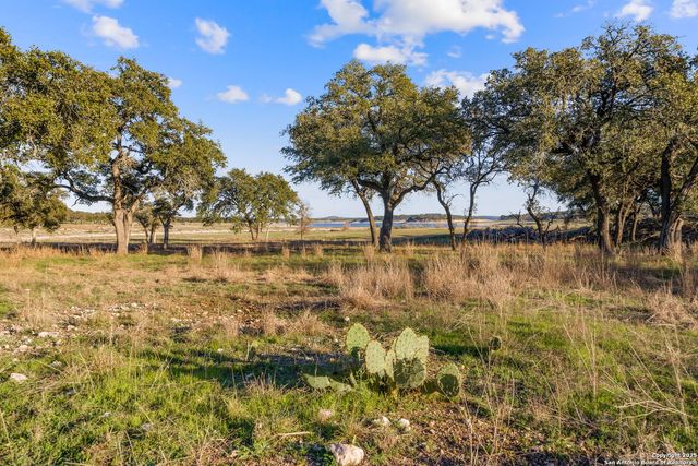 539 Clay Ridge, Canyon Lake, TX 78133