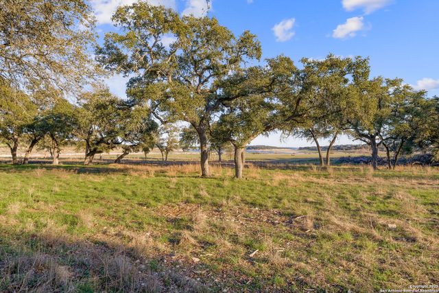539 Clay Ridge, Canyon Lake, TX 78133