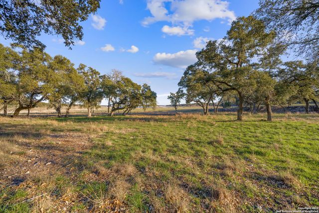 539 Clay Ridge, Canyon Lake, TX 78133