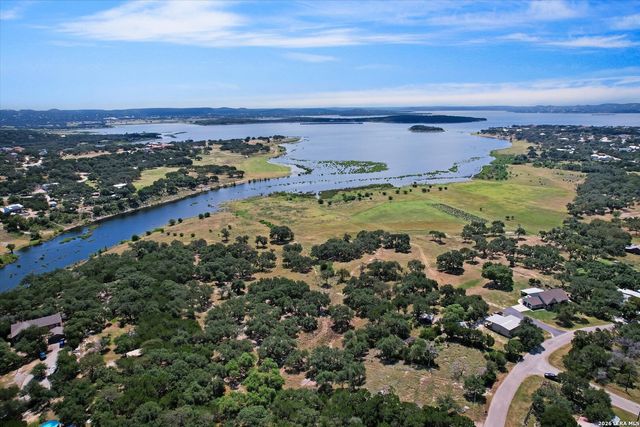 539 Clay Ridge, Canyon Lake, TX 78133