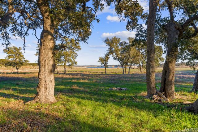 539 Clay Ridge, Canyon Lake, TX 78133