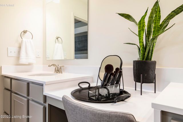 19103 Catalpa Fields Pl, Louisville, KY 40023