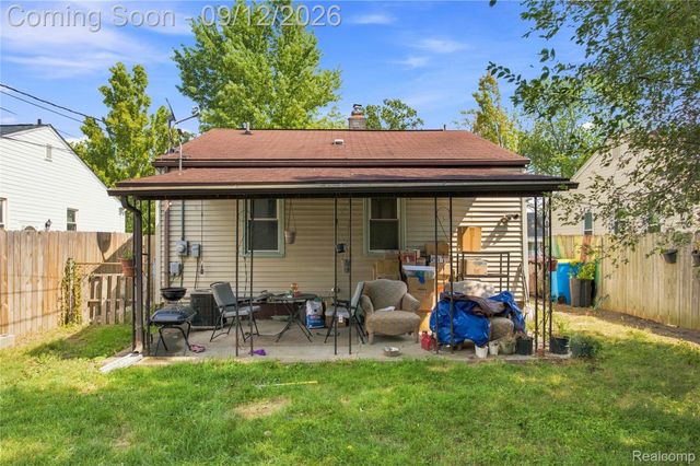 5108 Mildred Street, Wayne, MI 48184