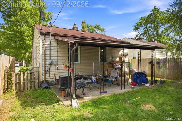 5108 Mildred Street, Wayne, MI 48184