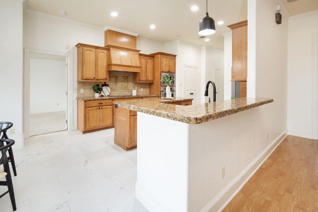 1203 Beacon Court, College Station, TX 77845