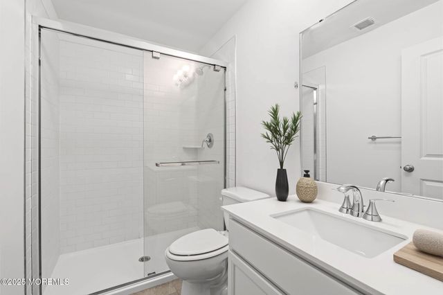 4 Carlisle Court, Howell, NJ 07731