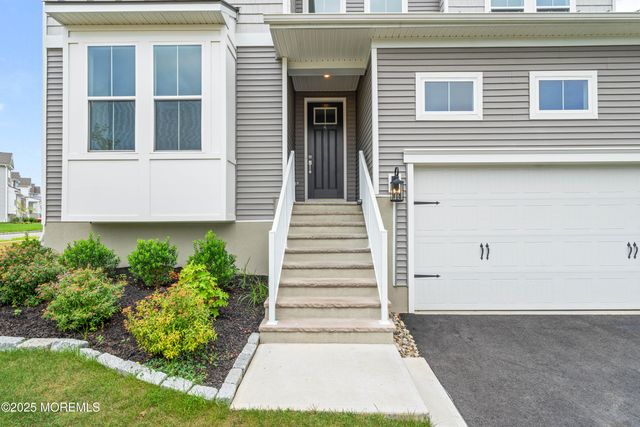 4 Carlisle Court, Howell, NJ 07731