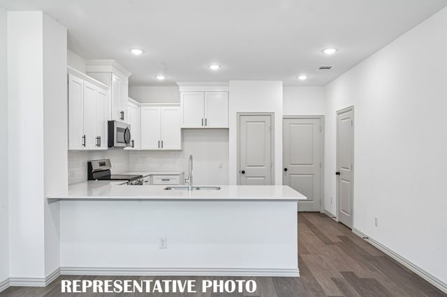 5302 Springlake Parkway, Haltom City, TX 76117