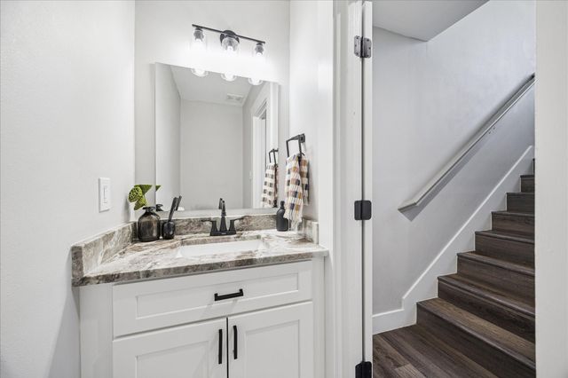 2108 Oatfield Drive, Houston, TX 77018