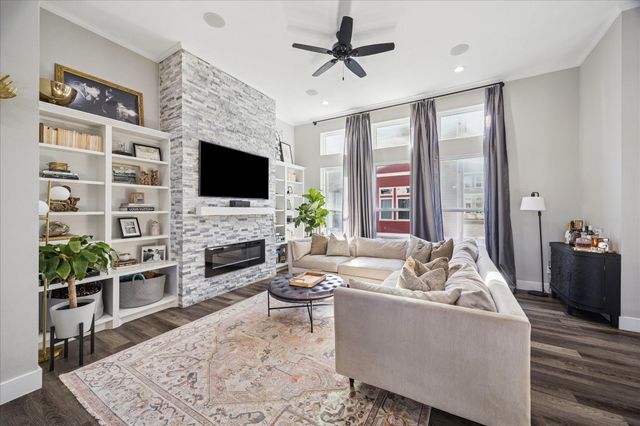 2108 Oatfield Drive, Houston, TX 77018