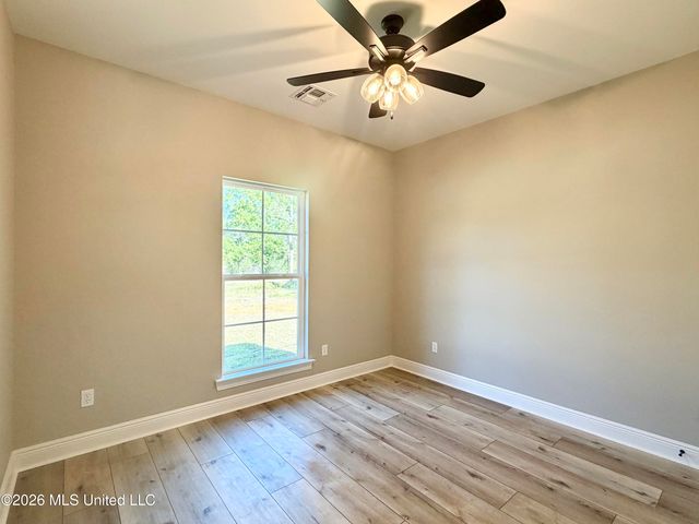 471 White Chapel Road, Carriere, MS 39426