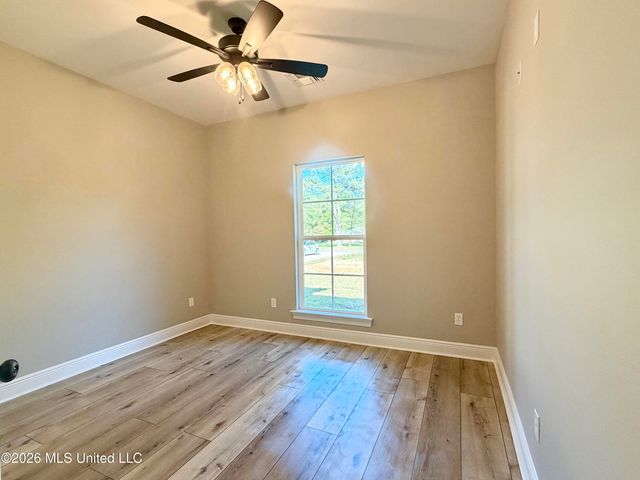 471 White Chapel Road, Carriere, MS 39426