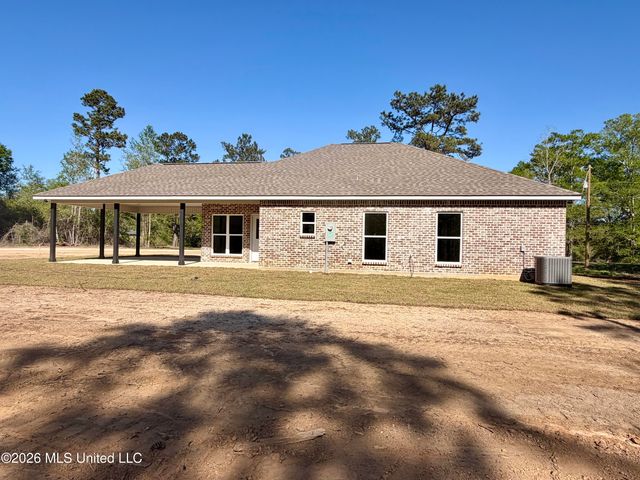 471 White Chapel Road, Carriere, MS 39426