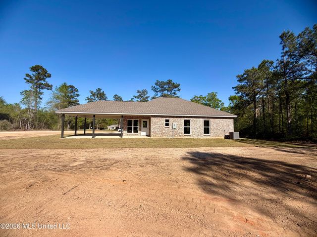 471 White Chapel Road, Carriere, MS 39426