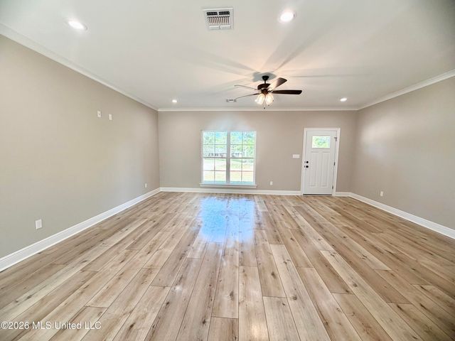 471 White Chapel Road, Carriere, MS 39426