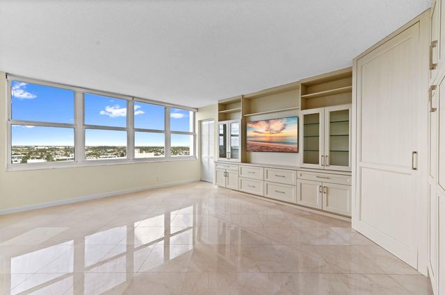 2800 S Ocean Boulevard 11-M, Boca Raton, FL 33432