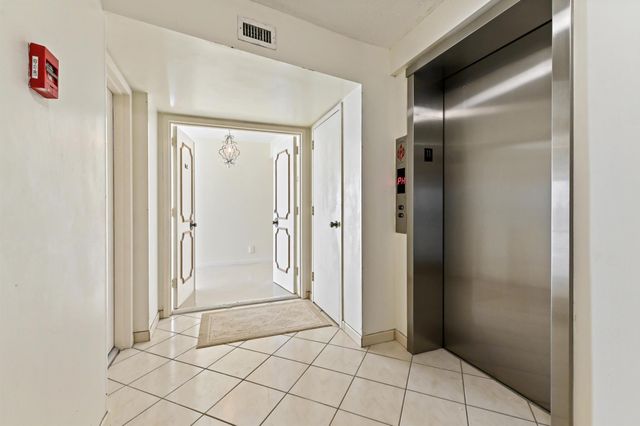 2800 S Ocean Boulevard 11-M, Boca Raton, FL 33432