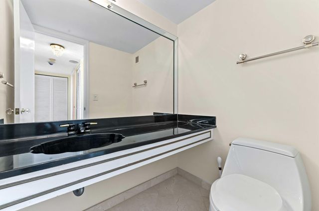 2800 S Ocean Boulevard 11-M, Boca Raton, FL 33432