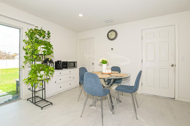 931 SW Sultan Dr, Port St. Lucie, Port St Lucie, FL 34953