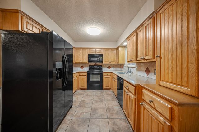 214 Northgate Drive, Waxahachie, TX 75165