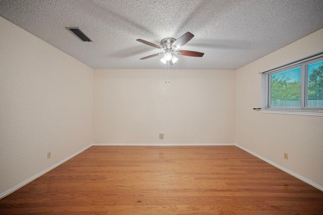 214 Northgate Drive, Waxahachie, TX 75165
