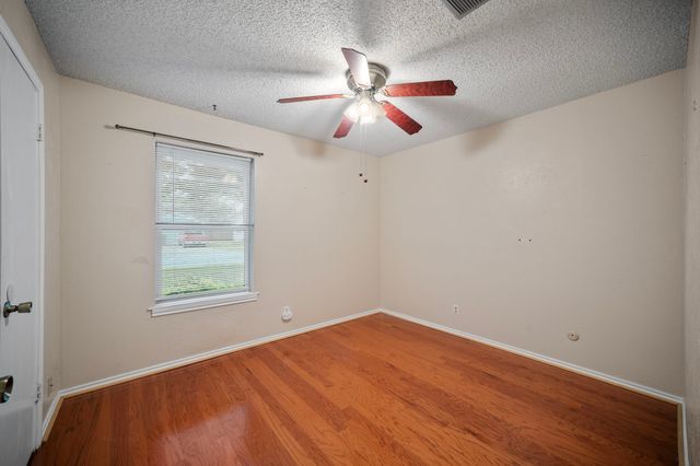 214 Northgate Drive, Waxahachie, TX 75165
