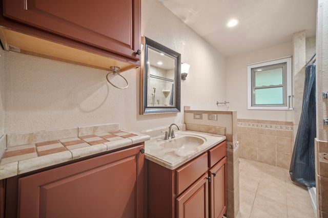 214 Northgate Drive, Waxahachie, TX 75165