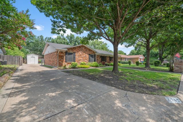 214 Northgate Drive, Waxahachie, TX 75165