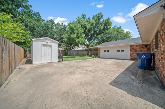 214 Northgate Drive, Waxahachie, TX 75165