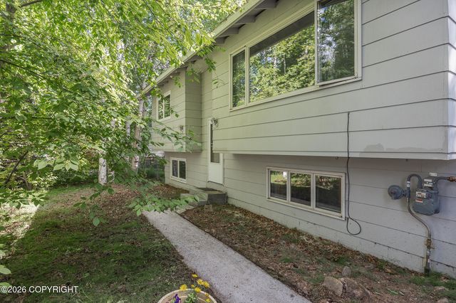 4053 Mallard Way, Fairbanks, AK 99709