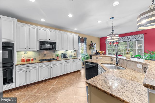 247 CAMBRIDGE PL, Chalfont, PA 18914