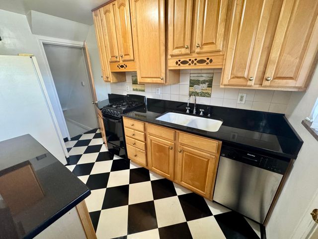 1870 Northwest Boulevard, 8B, Columbus, OH 43212