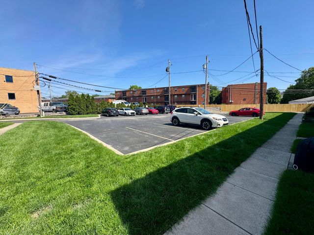 1870 Northwest Boulevard, 8B, Columbus, OH 43212