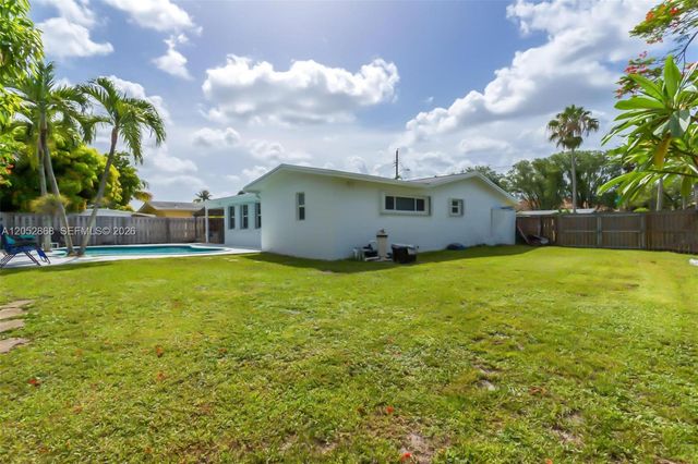 7400 NW 23rd St, Sunrise, FL 33313