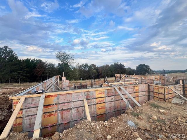 2421 Fiddlers Close Road 108 STB, Washington, MO 63090