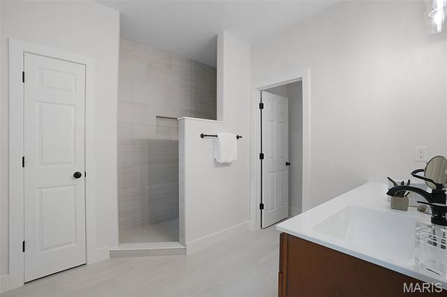 2421 Fiddlers Close Road 108 STB, Washington, MO 63090