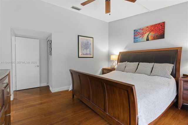 16424 NE 26th Ave 4, North Miami Beach, FL 33160