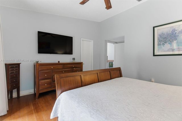 16424 NE 26th Ave 4, North Miami Beach, FL 33160