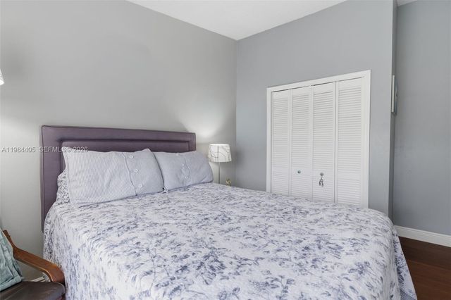 16424 NE 26th Ave 4, North Miami Beach, FL 33160