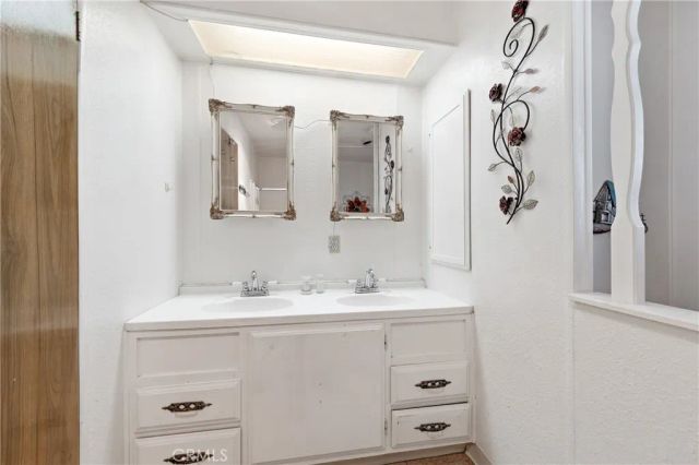 1895 W Devonshire 101, Hemet, CA 92545