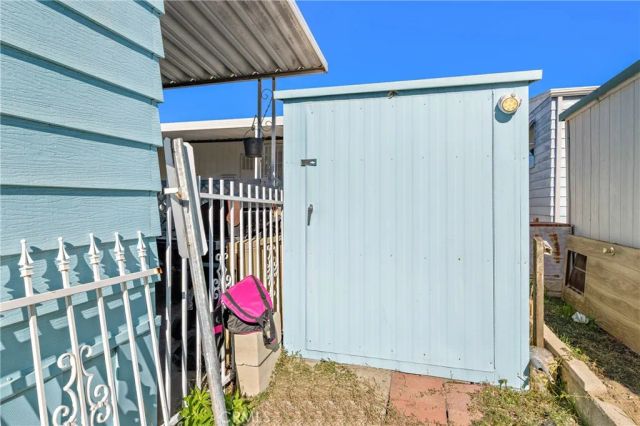 1895 W Devonshire 101, Hemet, CA 92545
